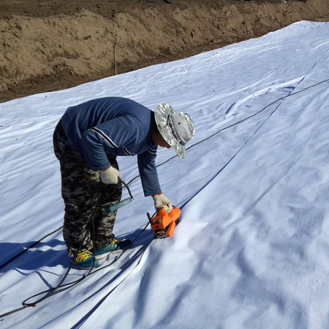 土工膜水平铺盖的有效长度怎么确定?